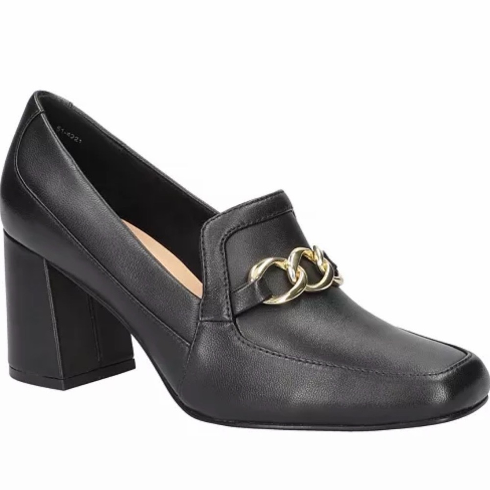EUC Bella Vita 🖤 black loafer heel with gold chain detail Size 8